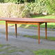 Table scandinave