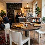 1970s Kartell Model 4875 chair by Carlo Bartoli white color, one piece