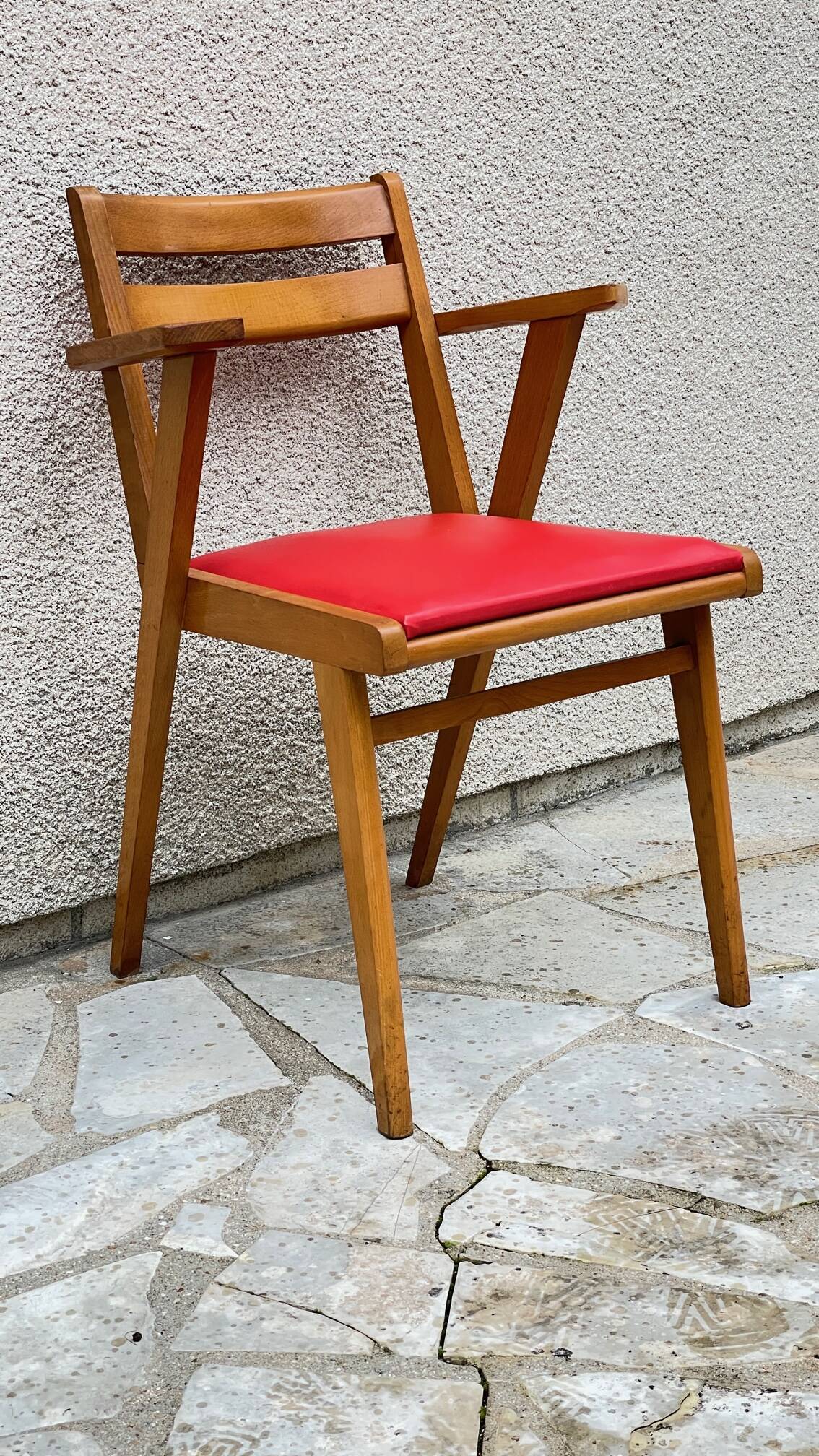 Office armchair with compass legs