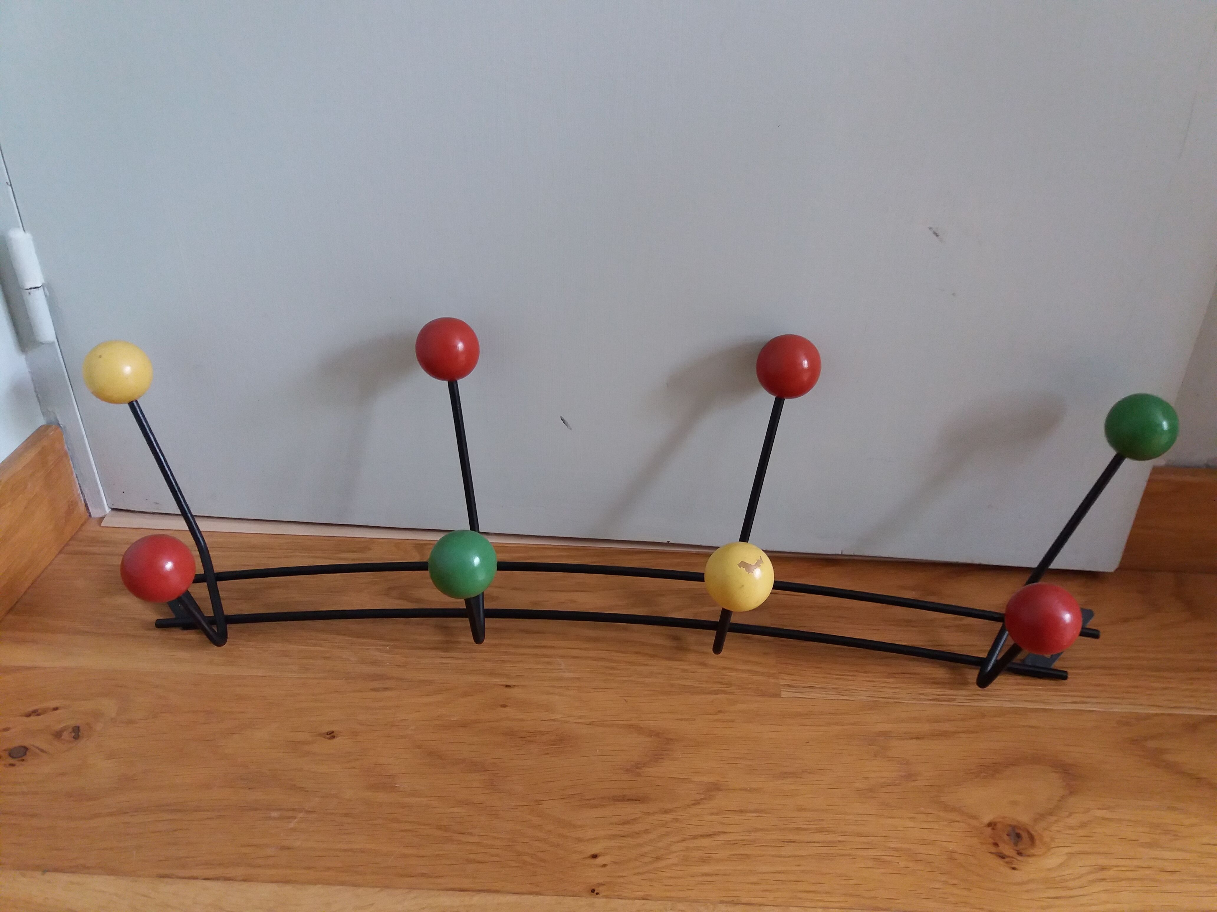 Ball coat rack