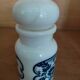 Vintage apothecary pot opaline old décor