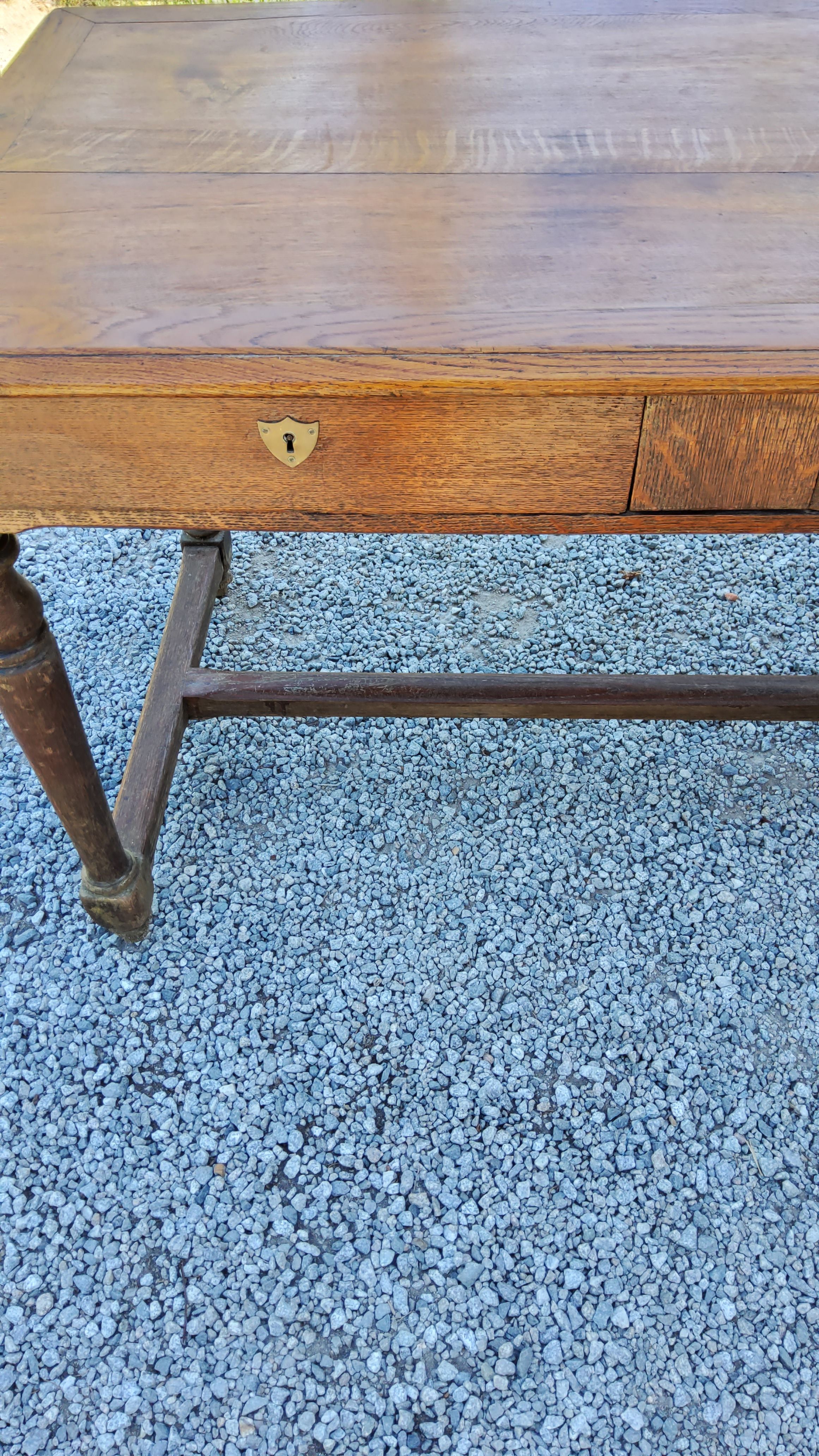 Blond oak desk from the 1900s/1920s 2 drawers feet Louis Philippe