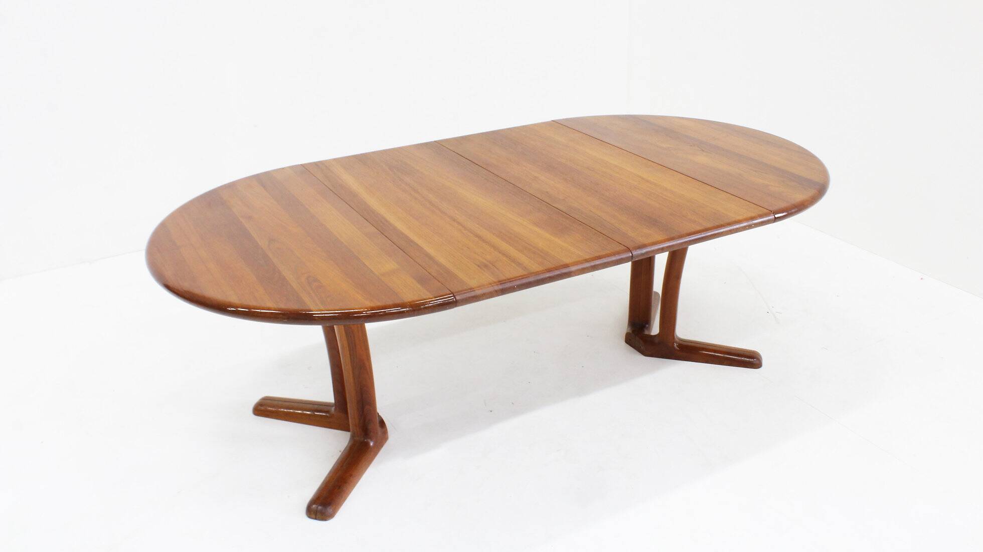 Table de salle à manger ronde extensible vintage Dyrlund danoise en teck massif