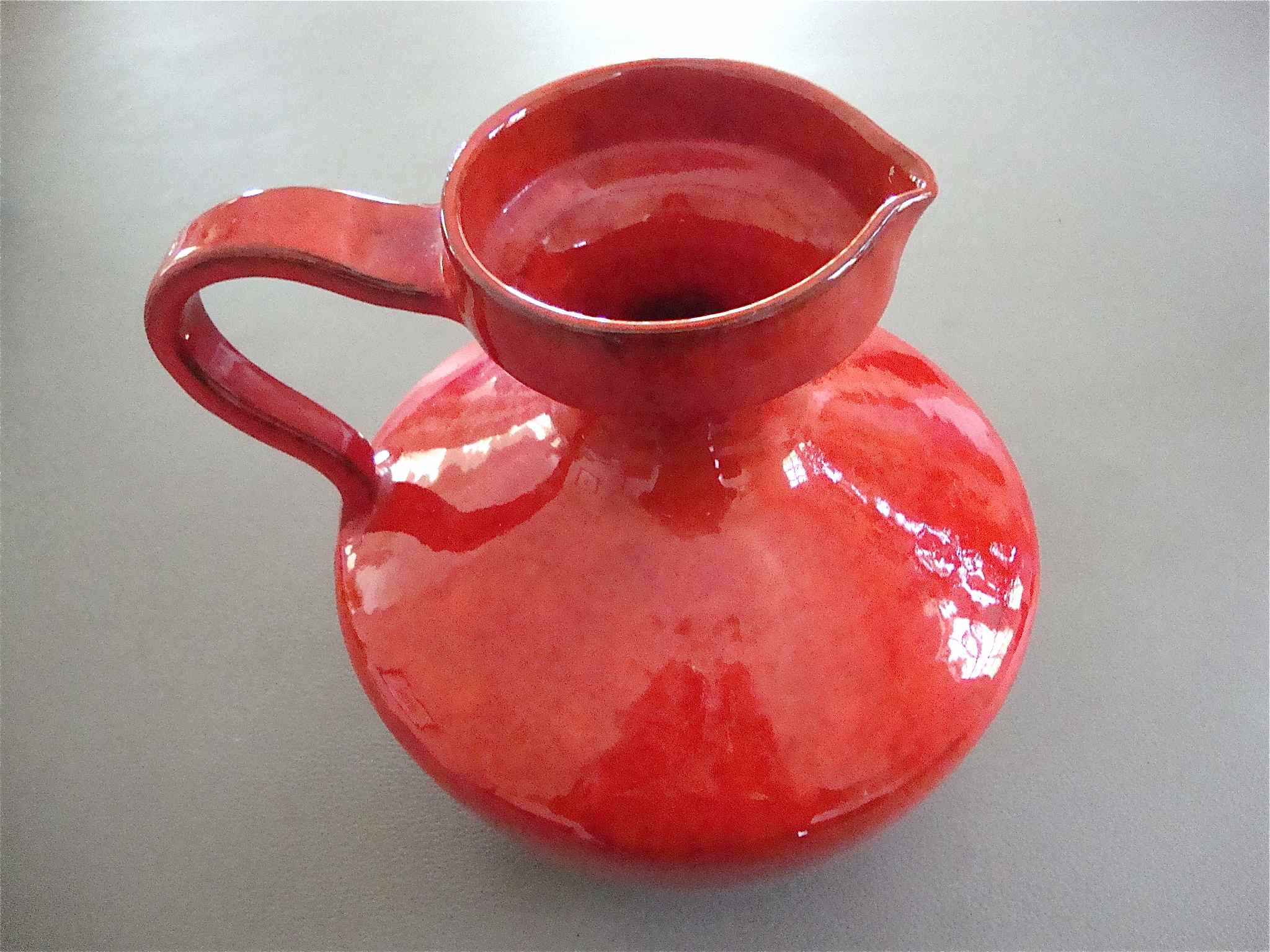 Pitcher ceramic