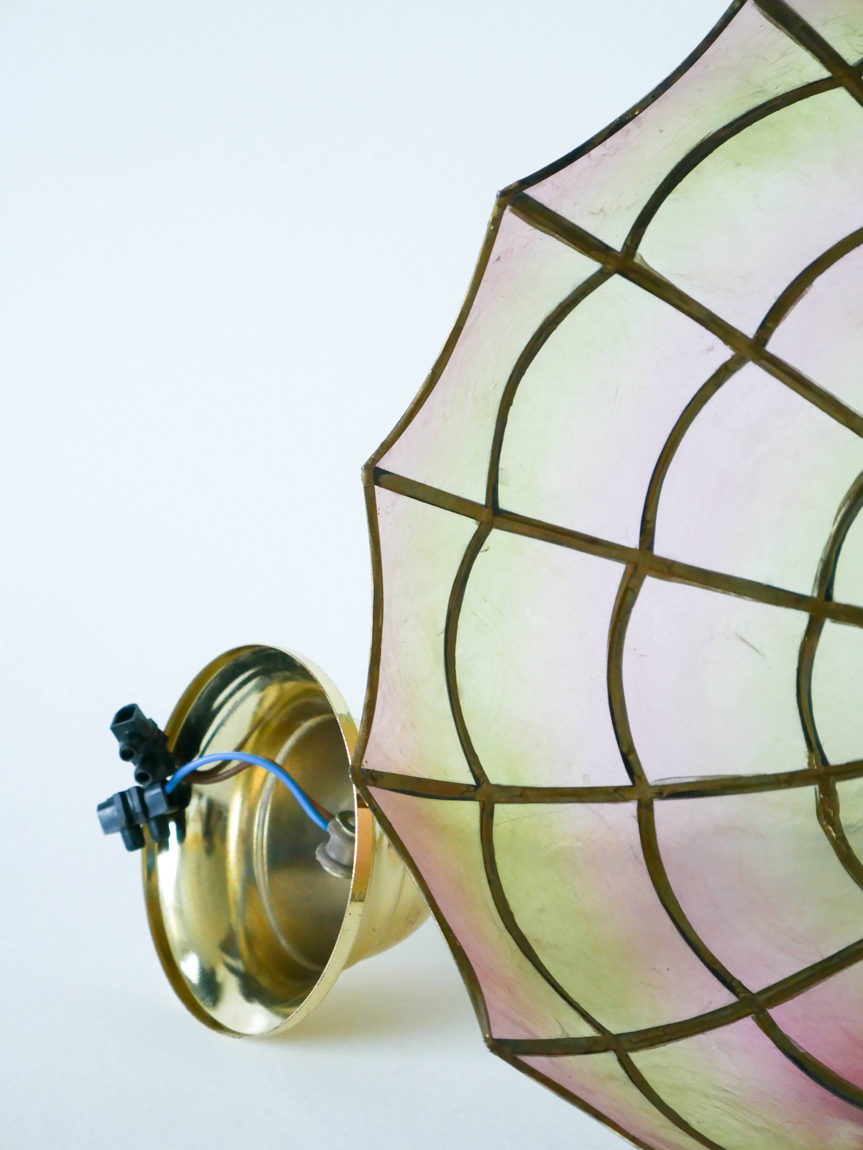suspension en nacre Rose et Jaune, 1970