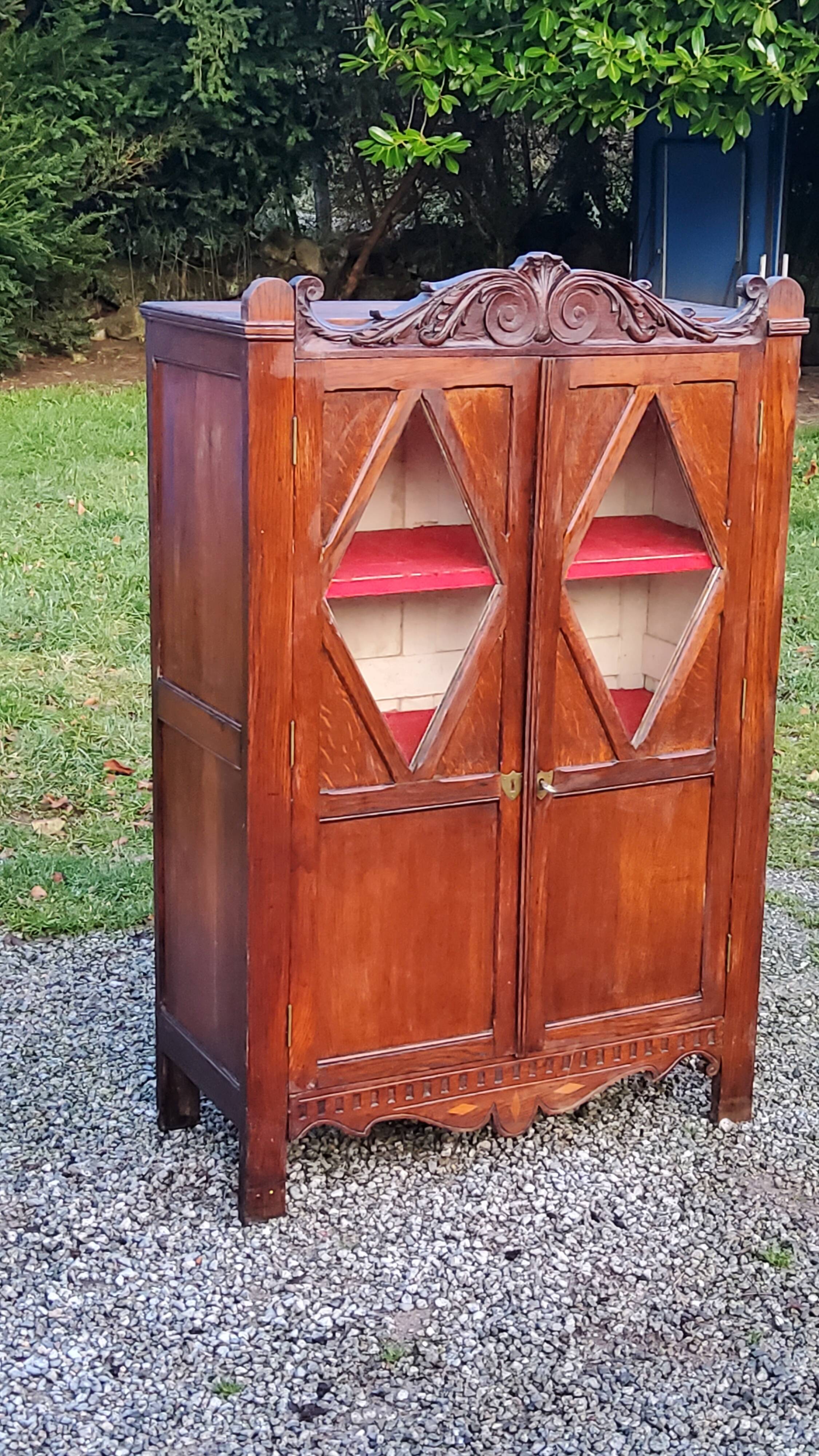 Library in solid oak and walnut, late 19th century