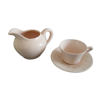 Milk pot or creamer and its matching cup