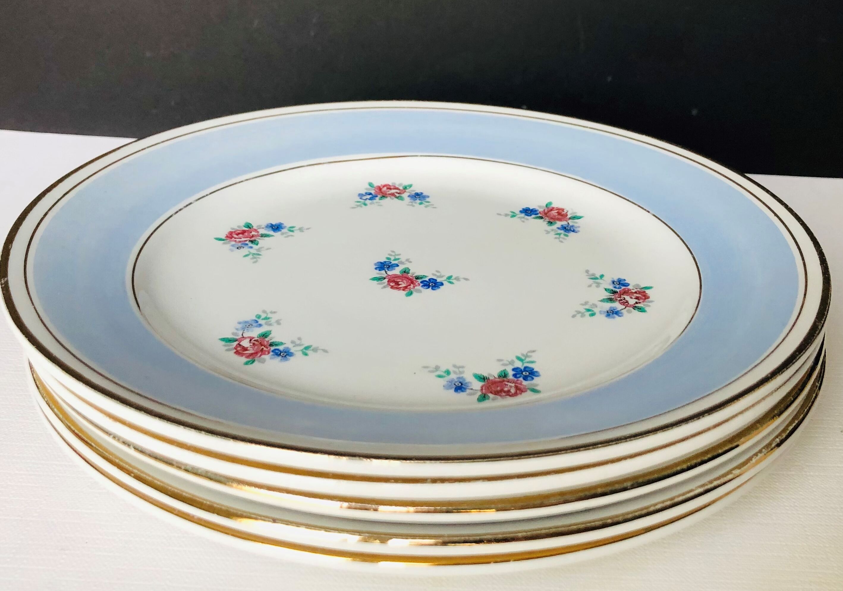 Set of five dessert plates