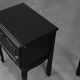 Paire de tables de nuit françaises de style Louis XV en bois sculpté du 20e siècle