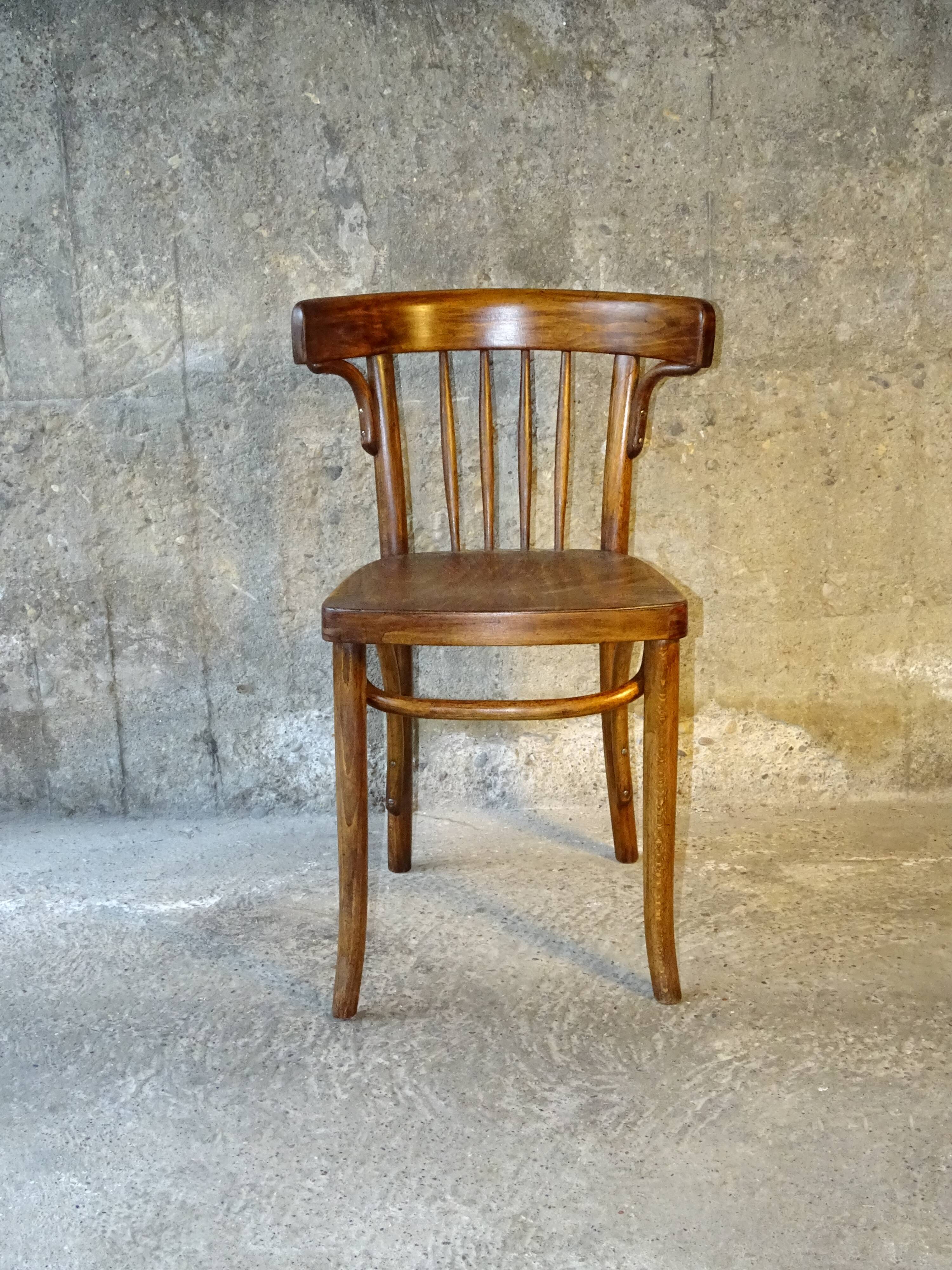 2 1930 Bistrot Thonet No. 429 chairs