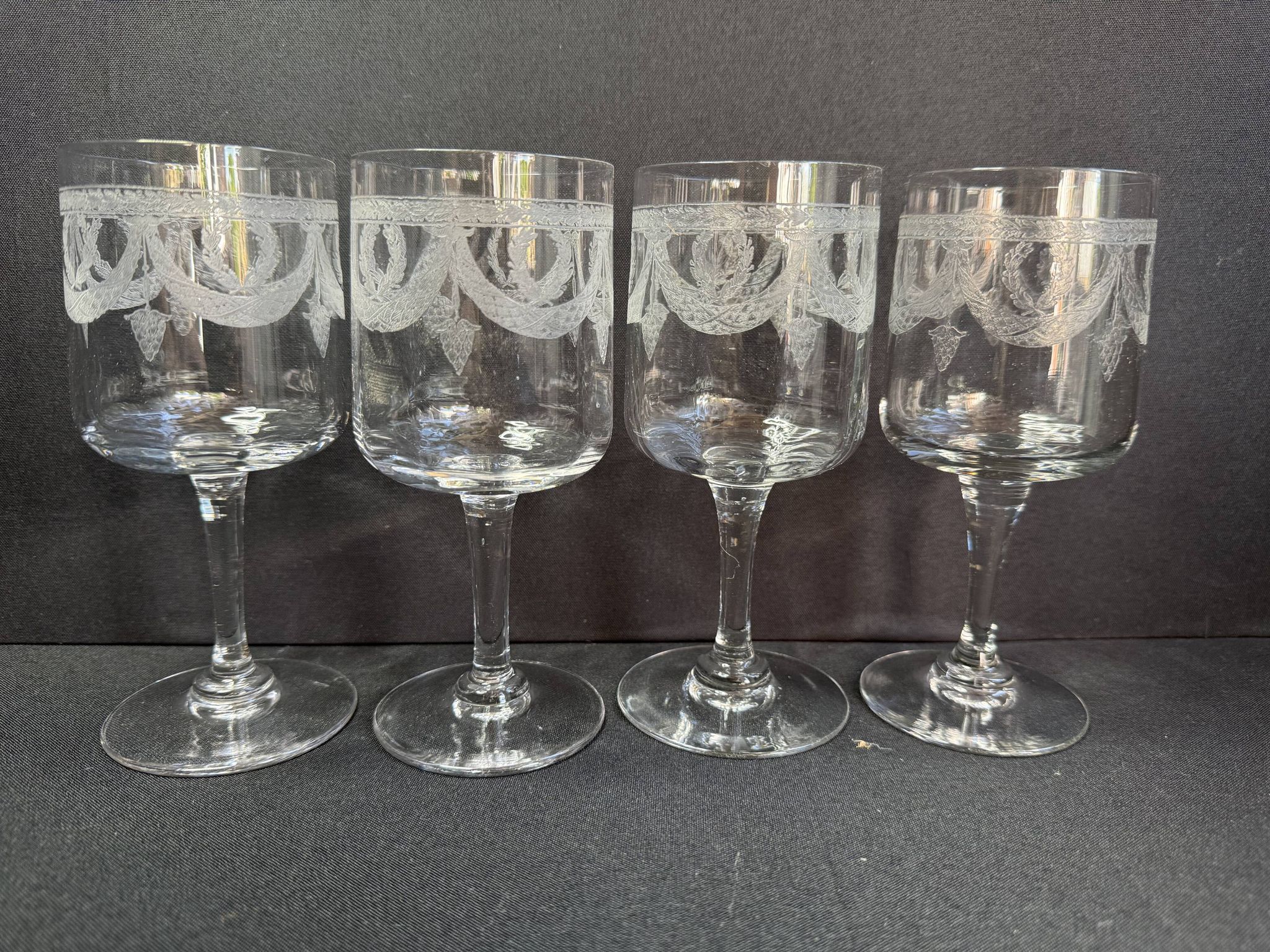 4 Water glasses – Guilloché crystal – Art Nouveau