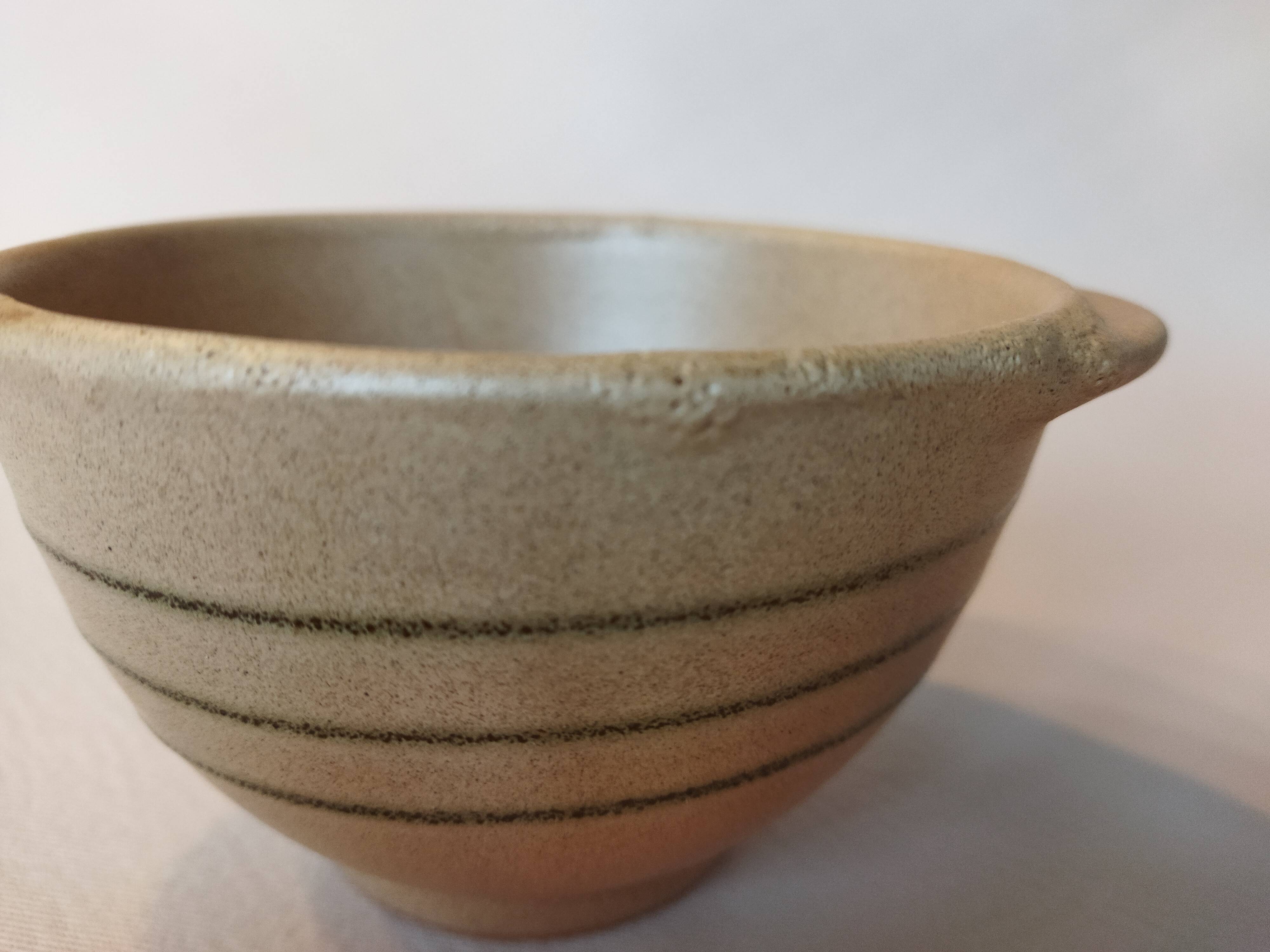 4 ear bowls in Sarreguemines sandstone