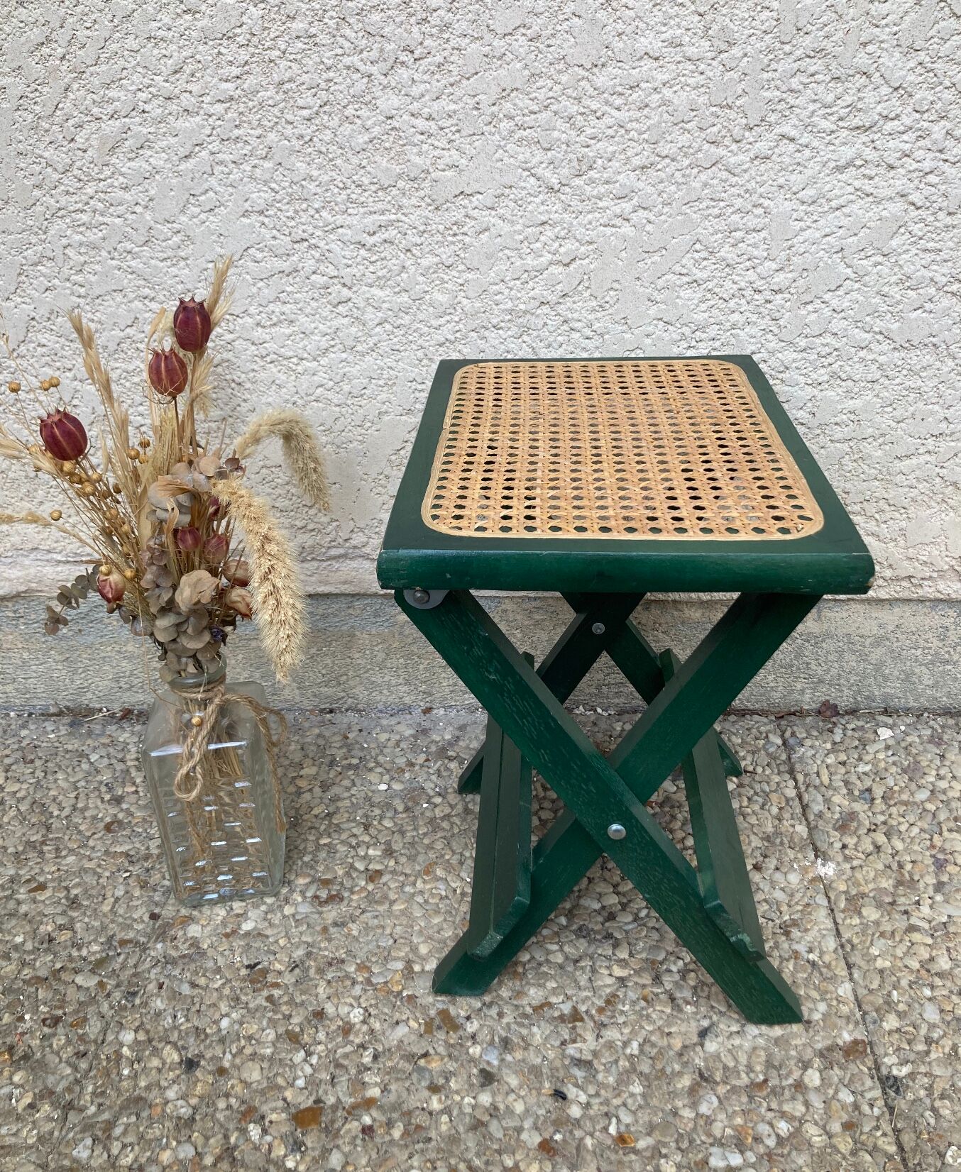 Folding stool in vintage canning