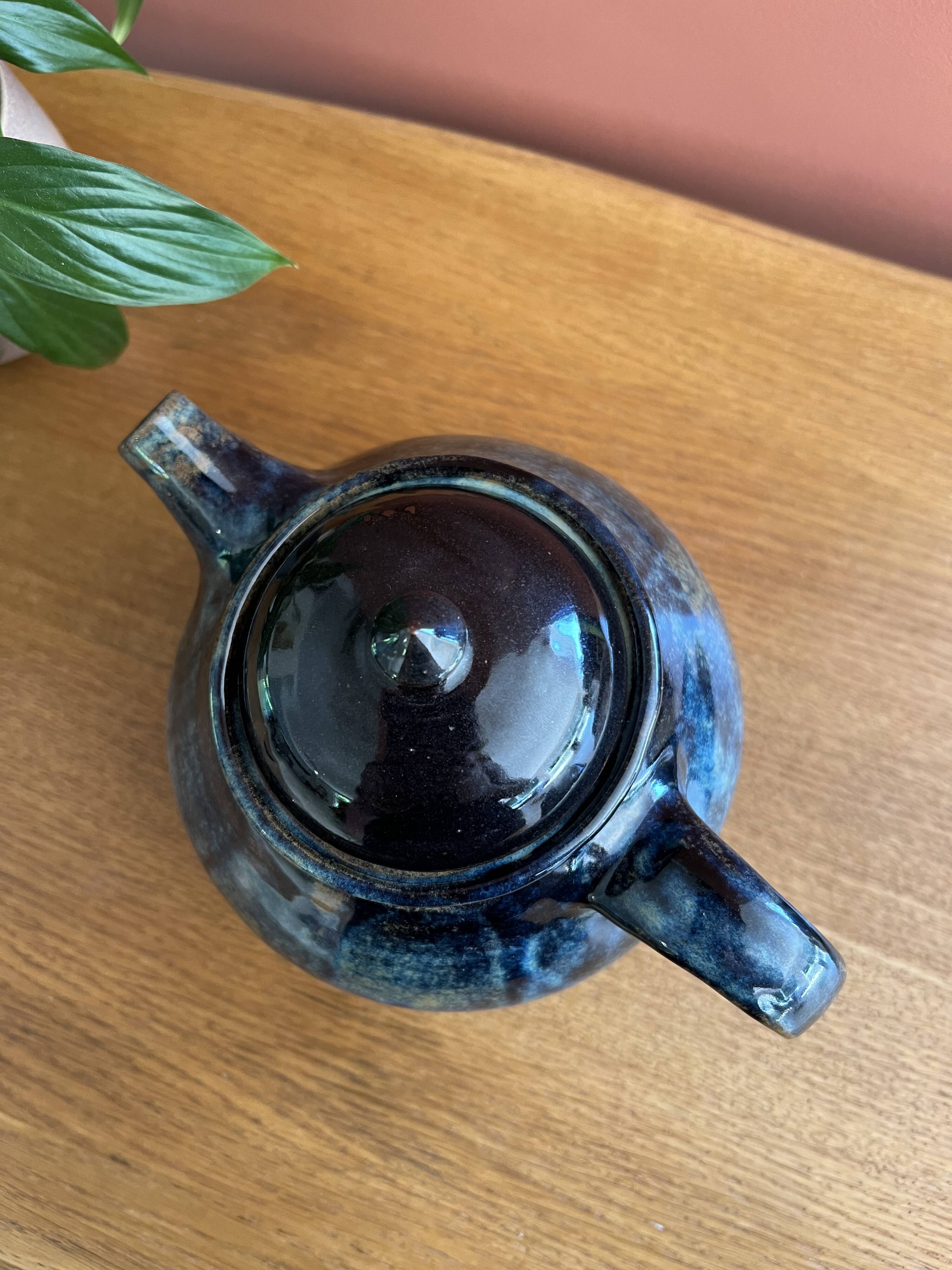 Enamelled stoneware teapot from Saint Amand en Puisaye