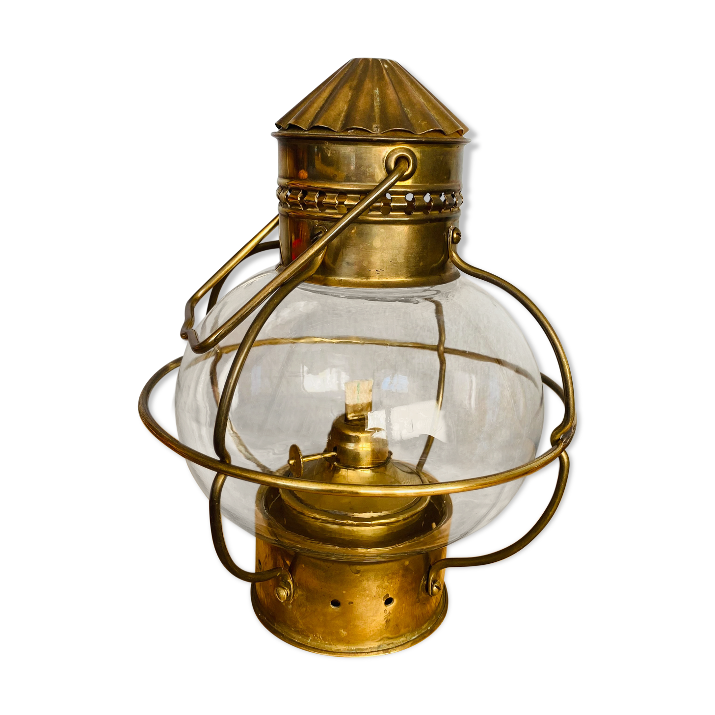 Marine kerosene lamp
