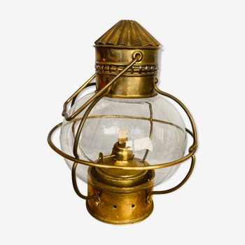 Lampe à pétrole marine