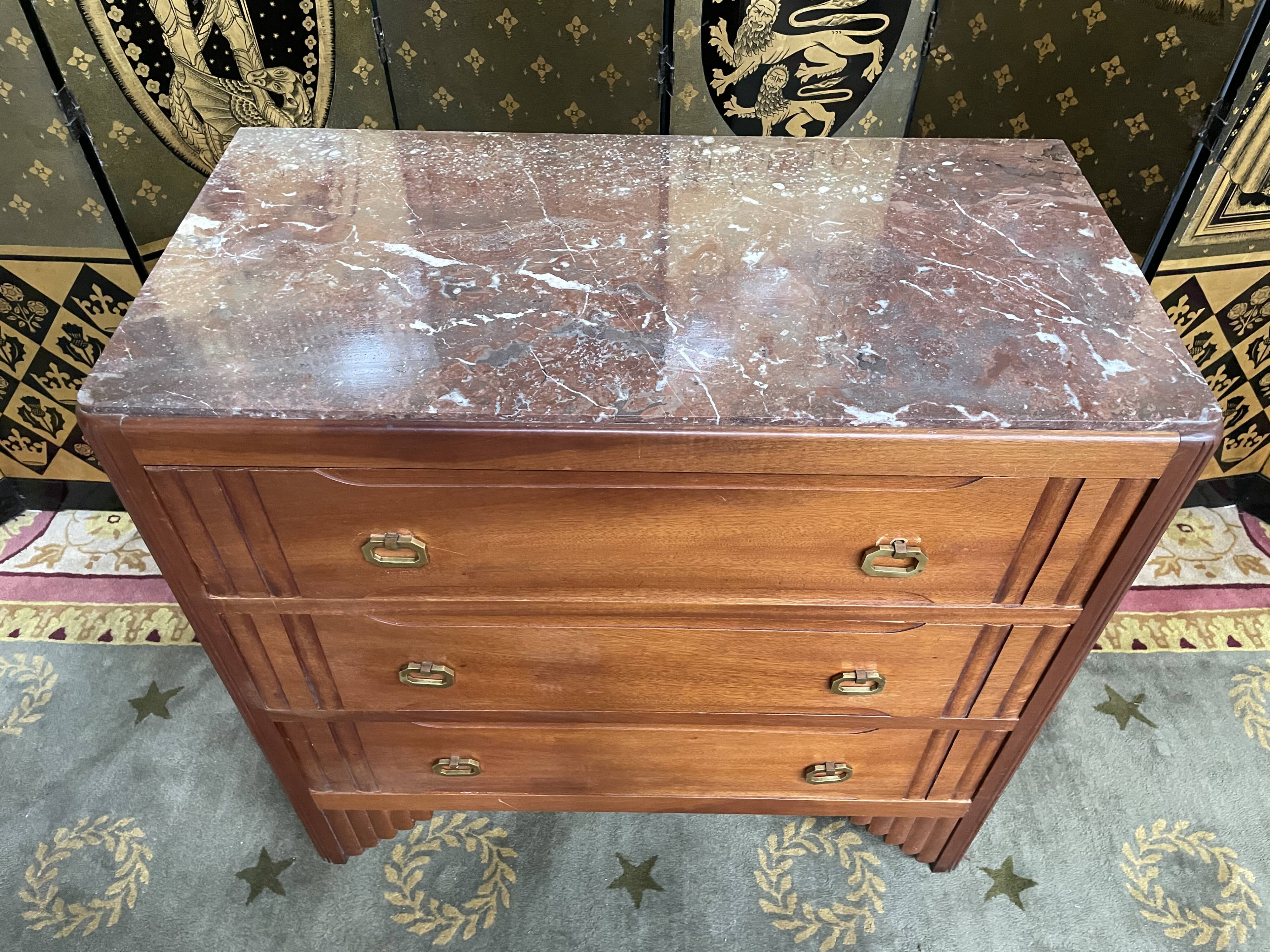 Art deco chest of drawers
