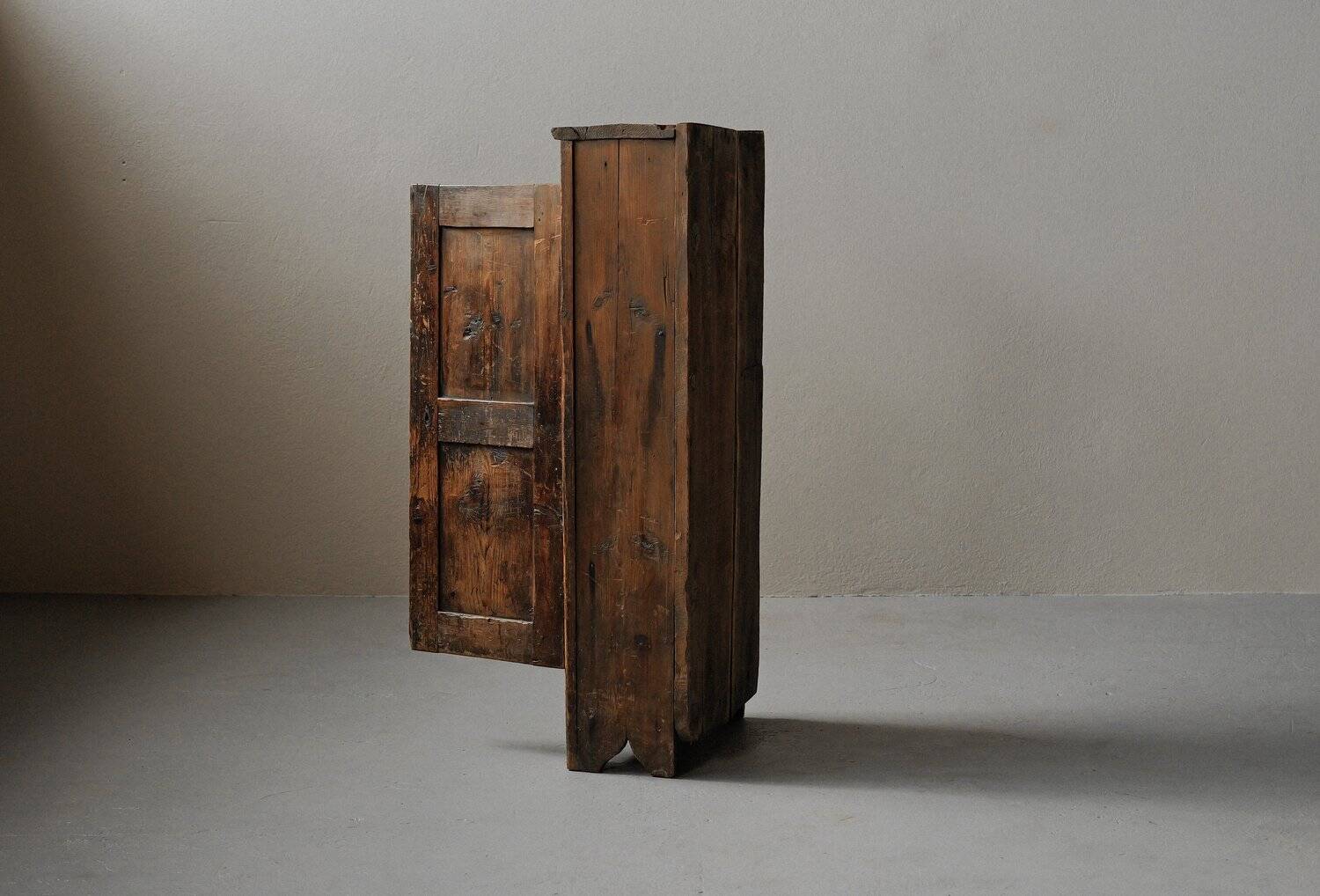 One-door cabinet, folk art, Auvergne, 19th century