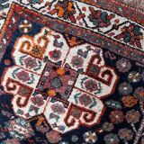 Handmade vintage Persian Shiraz rug 149cm x 208cm, 1940s