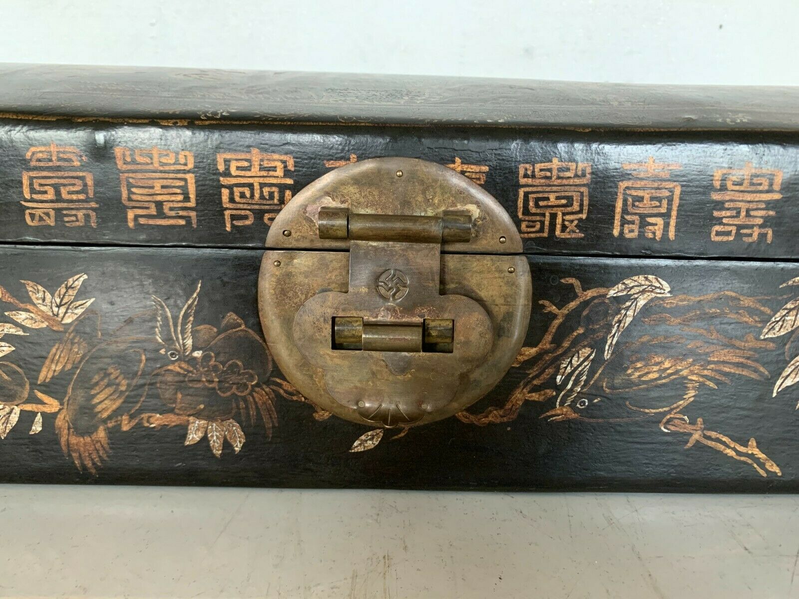 Painted wooden box box has 20th