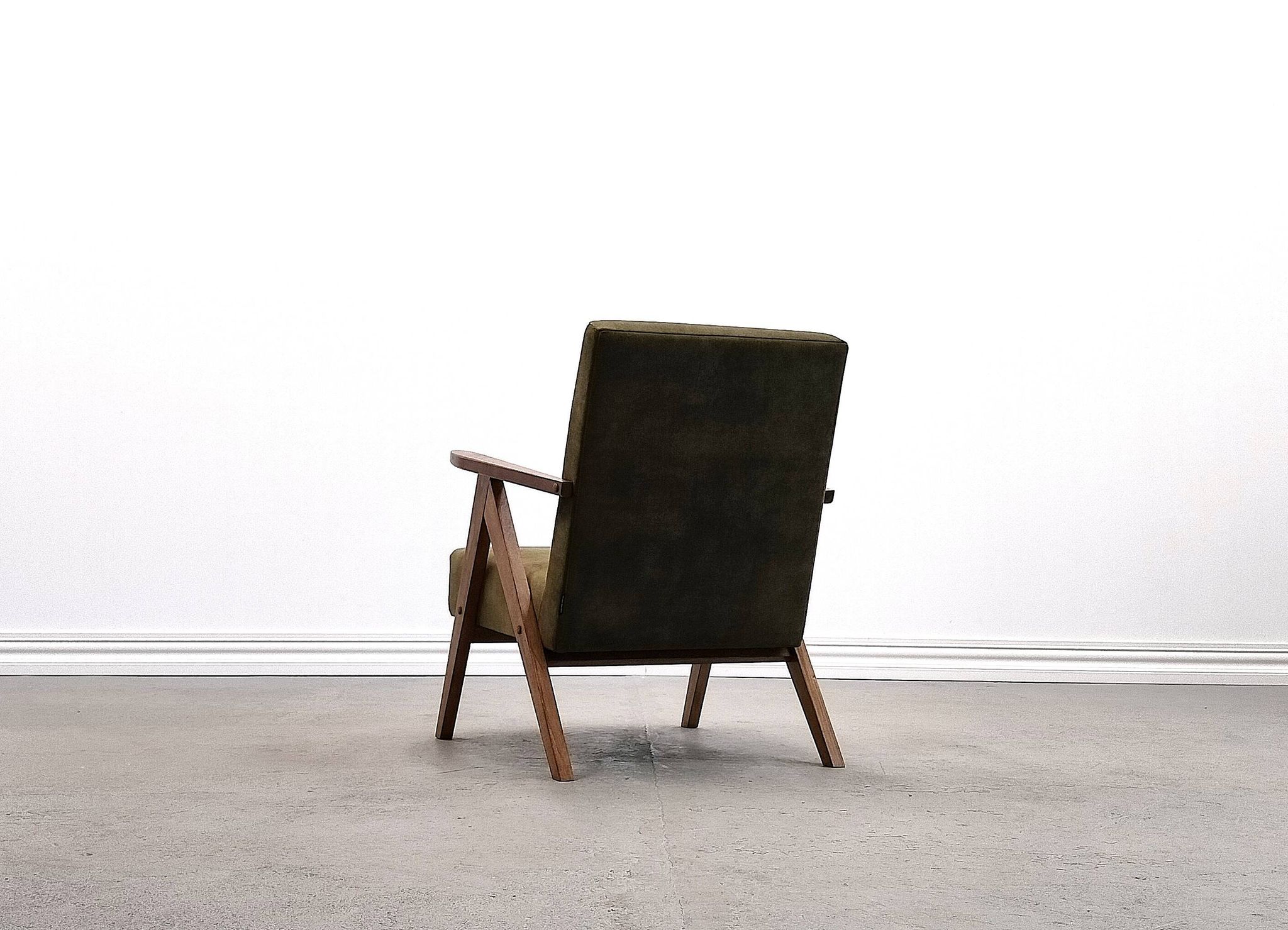 Mid Century Easy Chair Model B - 310 Var in Forest Green Velvet