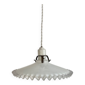 Suspension ancienne en opaline et porcelaine