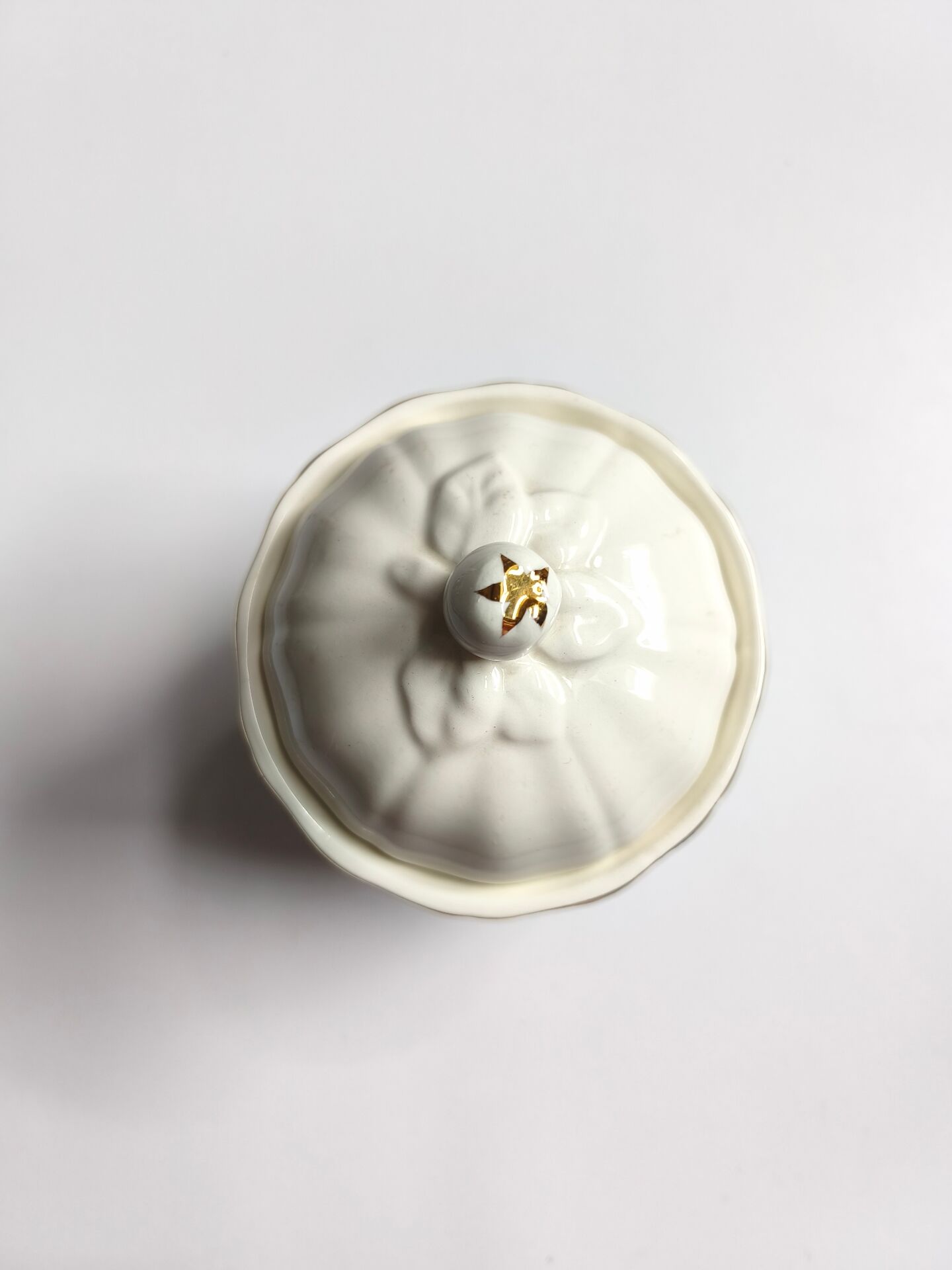 Ceramic sugar bowl Gien daisies antique