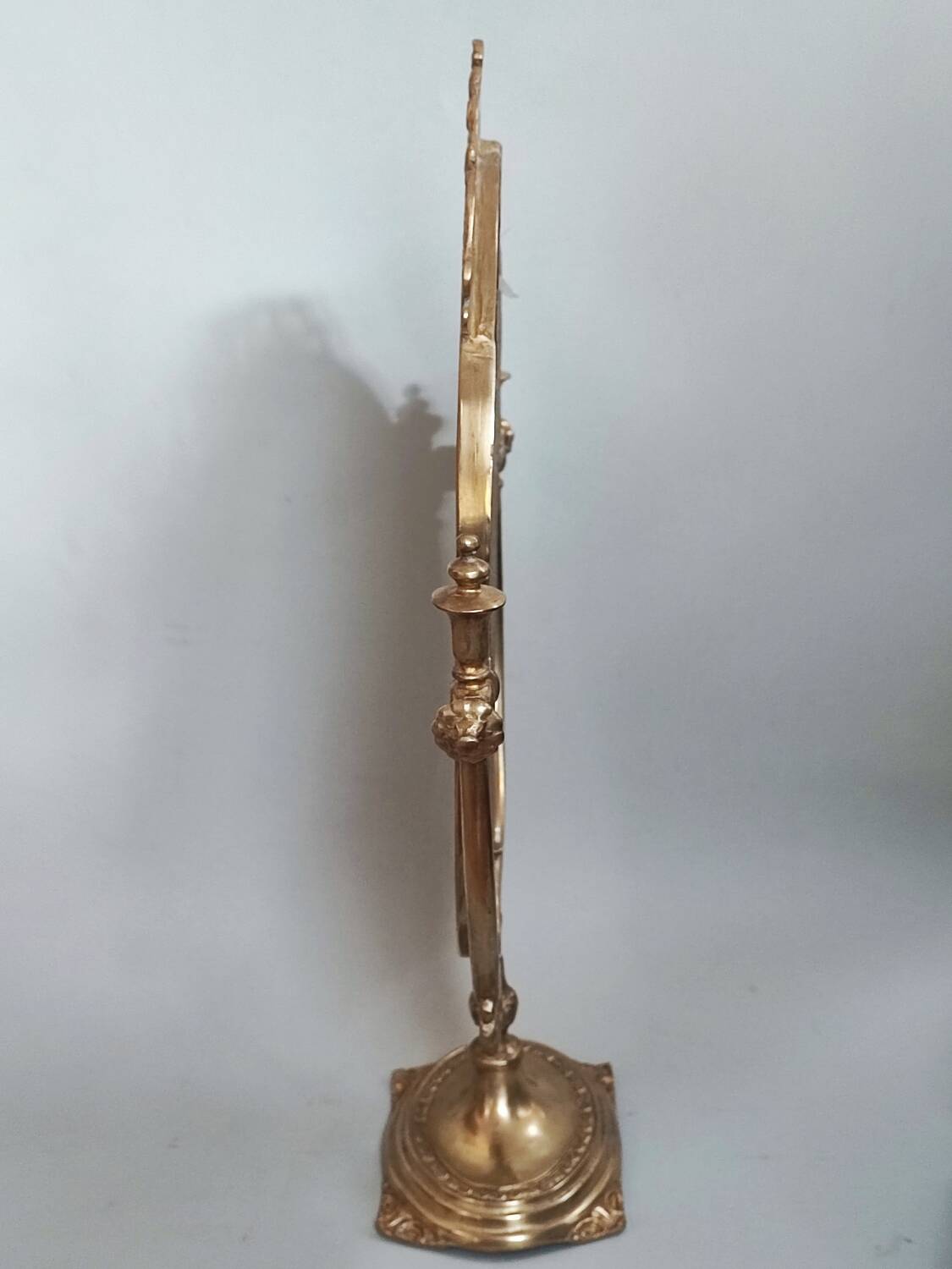 Brass table makeup mirror