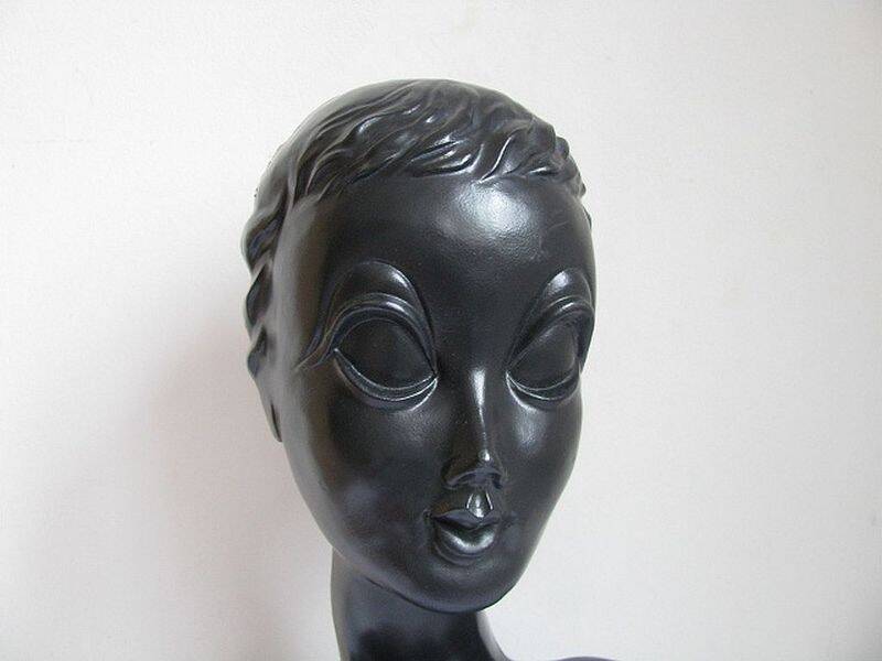 Twiggy hat head 1970