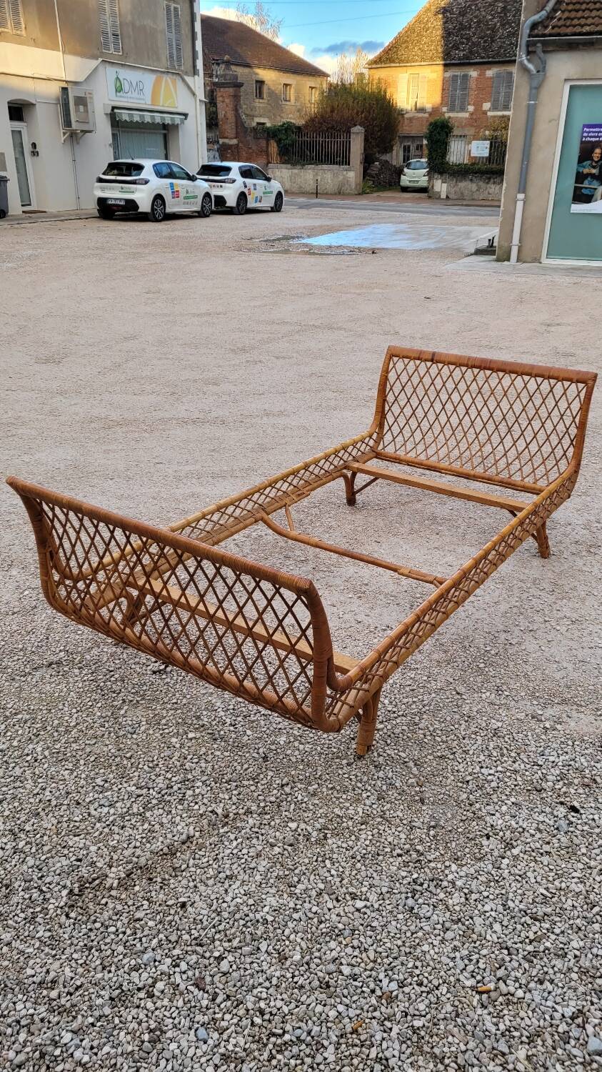 Vintage rattan daybed in basket shape - 1950s