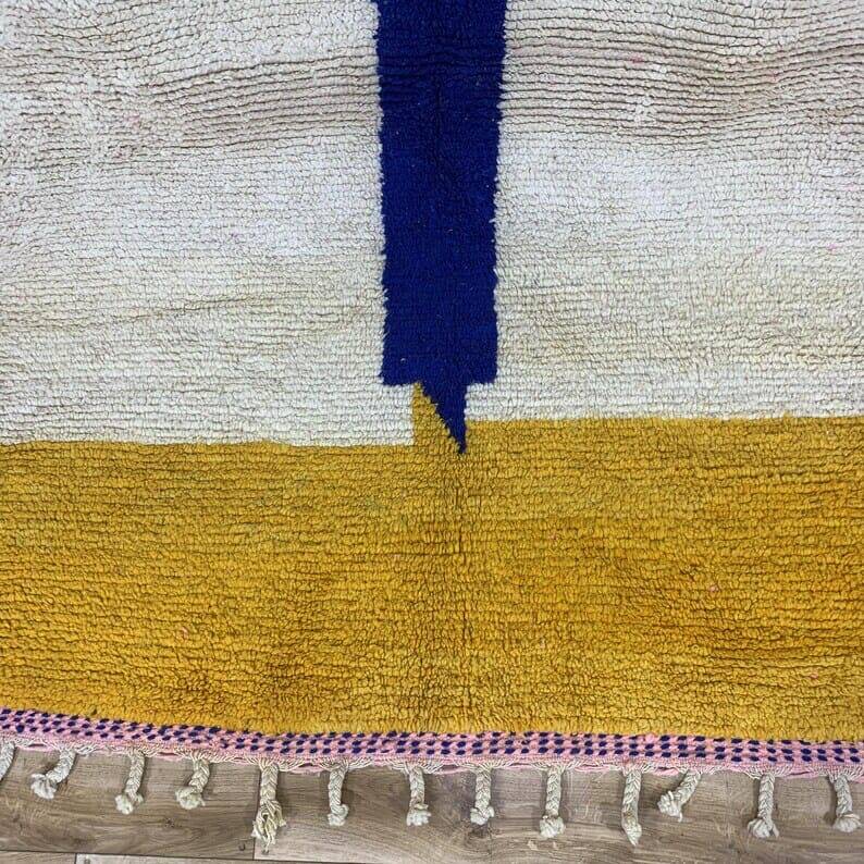 Handmade traditional Beni Ourain rug, size 140 x 260 cm.