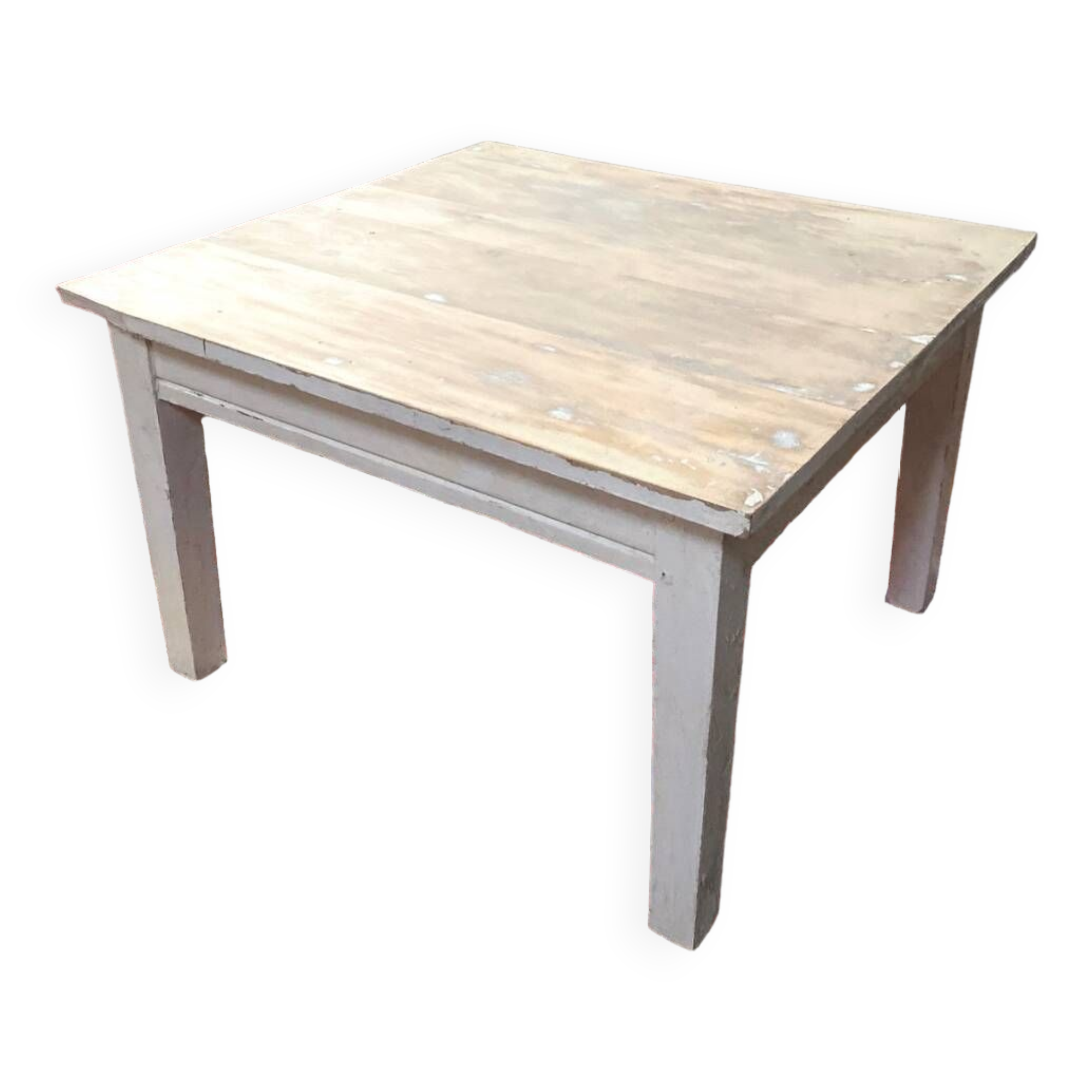 Farmhouse coffee table in antique weathered wood