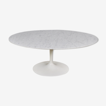 Coffee table by Eero Saarinen for Knoll international 1970