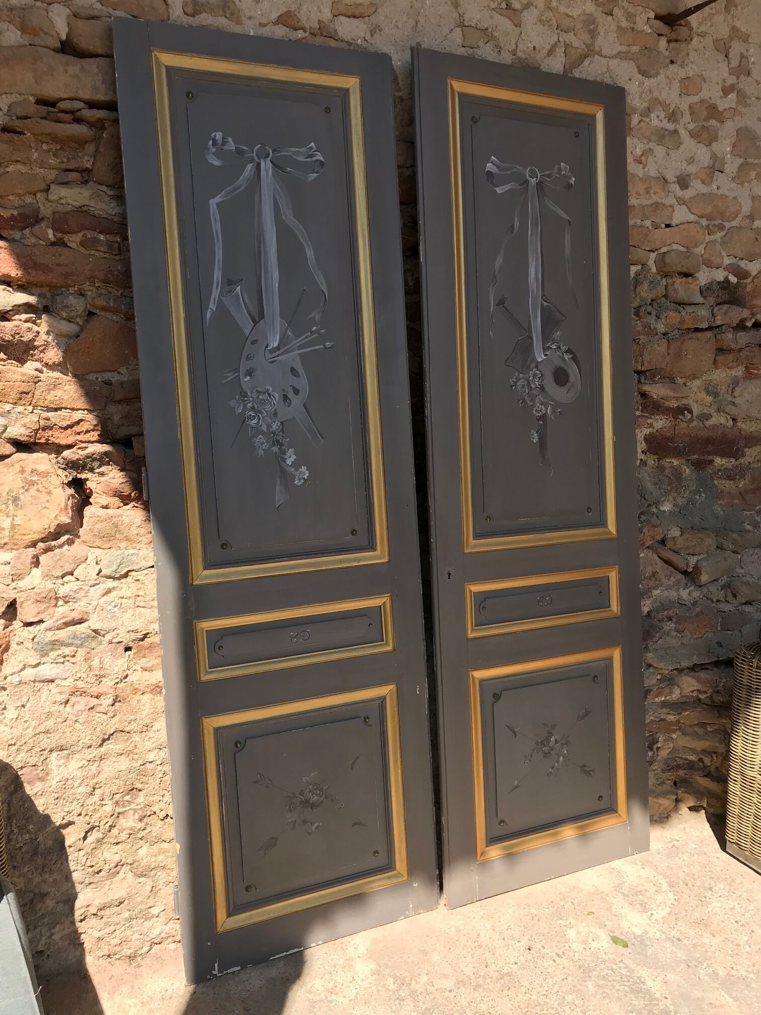 Double portes de placard peintes 1900