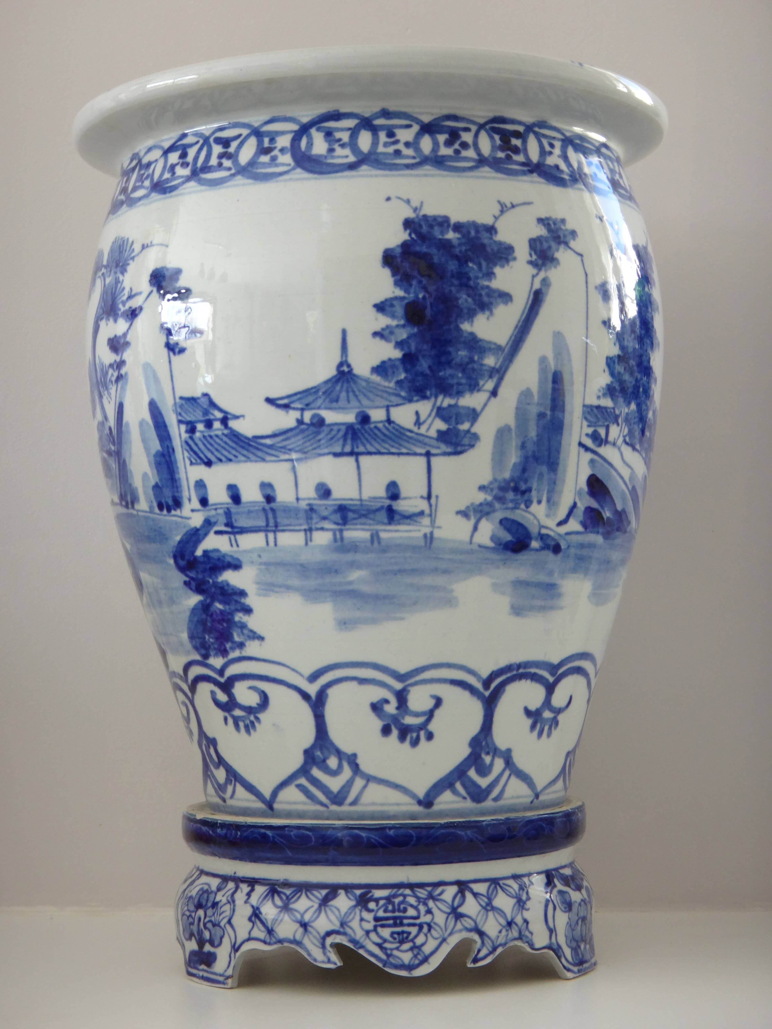 Large blue white pot cover 40cm Large Vietnam ceramic blue white around 1900
