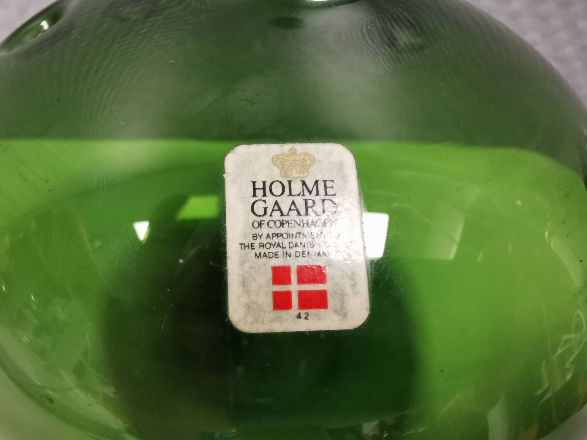 Beautiful "Hulvase/flower globe" in olive green color. Denmark 1970s