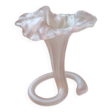 Flower vase in pink mate