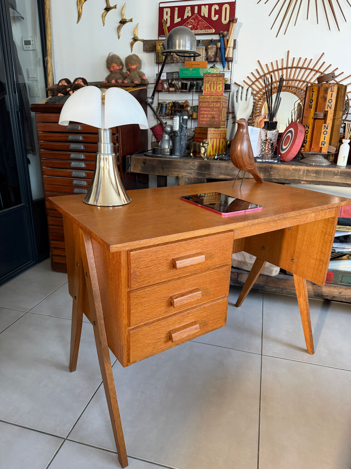 Vintage desk with tapered legs