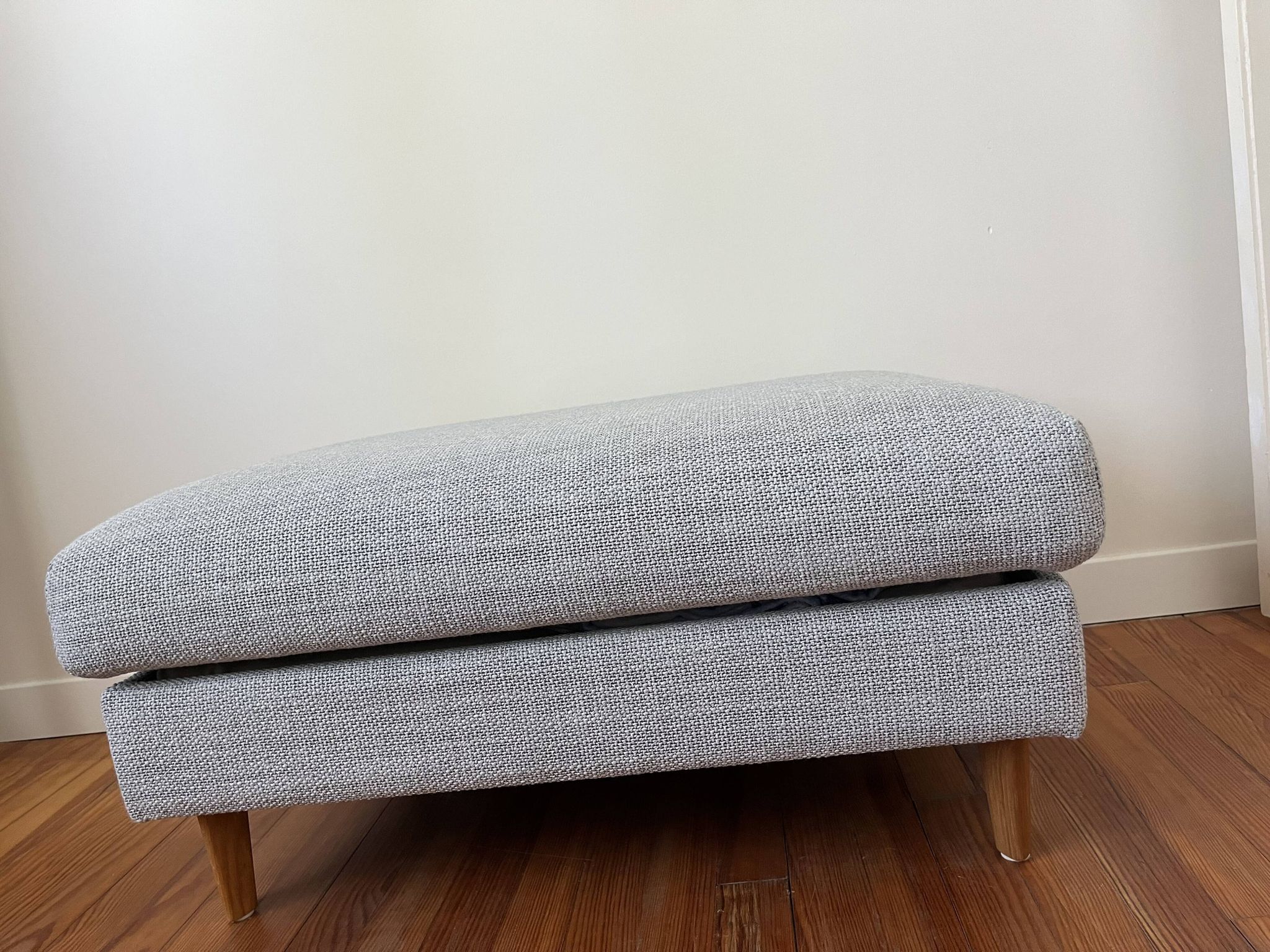 Canapé 3 places + pouf