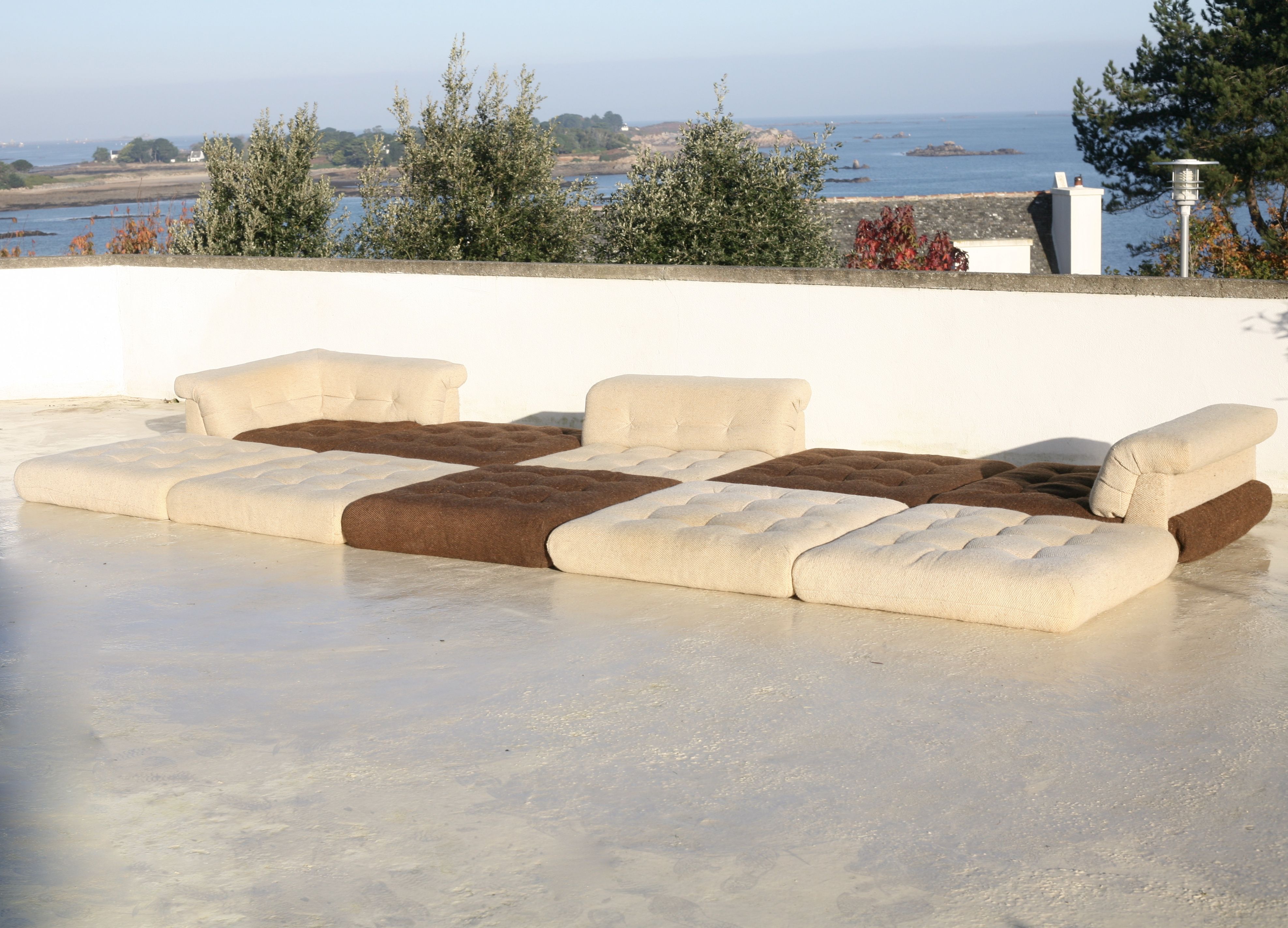 Modular sofa Mah Jong, Hans Hopfer, France, 1971. Roche Bobois Edition.