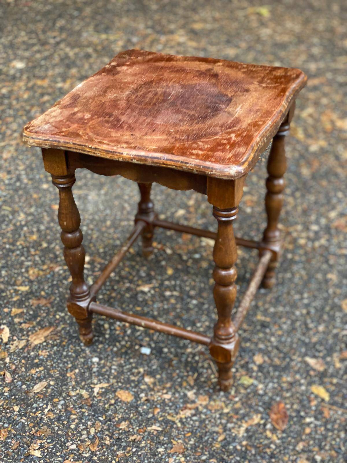 Vintage Louis XV stool in solid wood