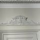 Ancien fronton, bois sculpté