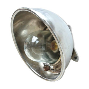 Applique en acier chromé