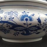 Soup Tureen with Lid Hutschenreuther Blue Onion Decor Porcelain, 3.5 L circa 1930 Made in Germany