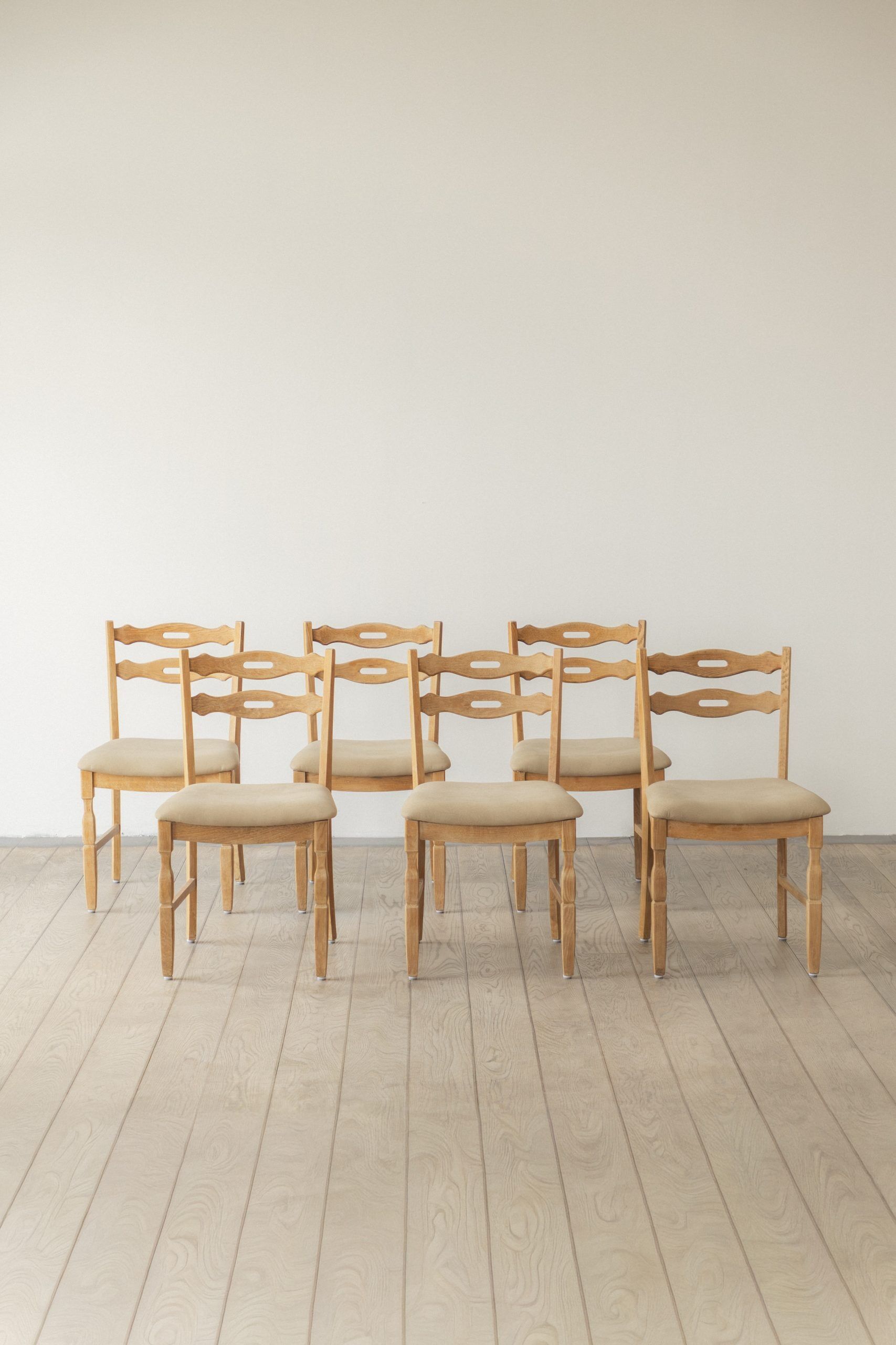 6 chaises de salle à manger Henning Kjærnulf