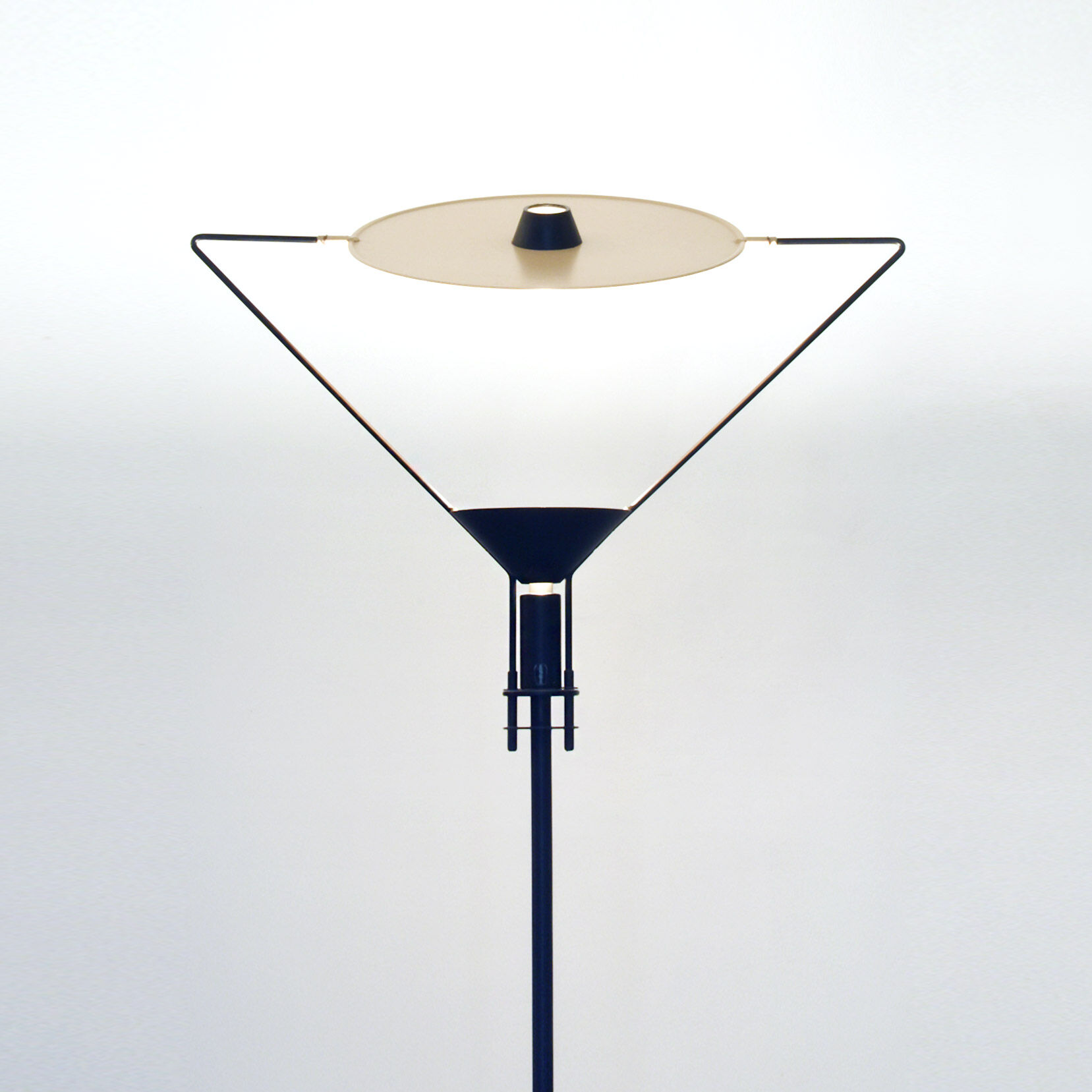 Lampadaire “Polifemo” Carlo Forcolini, édition Artemide 1980