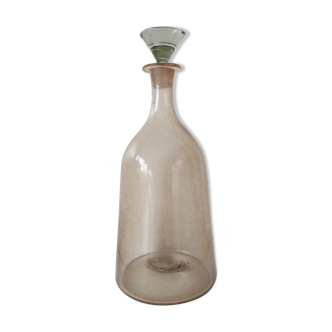 Carafe en verre rose pâle givré 29 cm