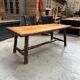 Ensemble table et son banc brutaliste