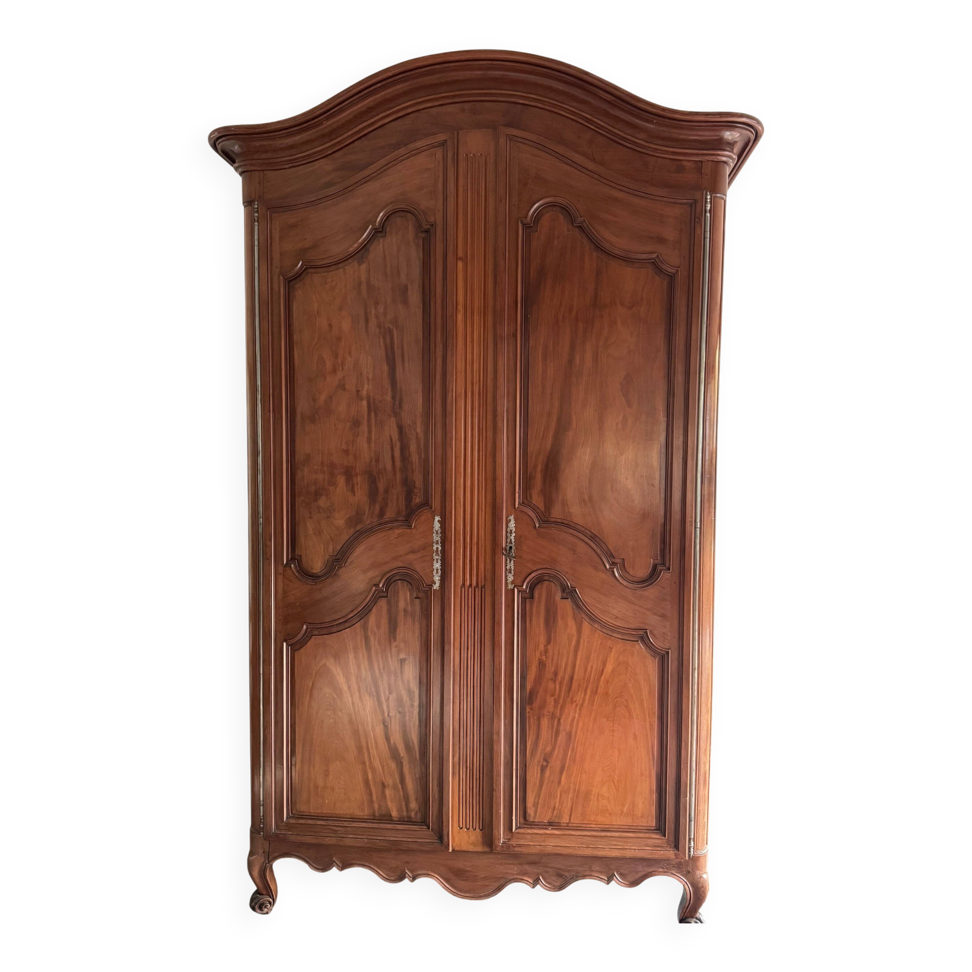 18th-century Bordeaux-style wardrobe in solid Cuban mahogany