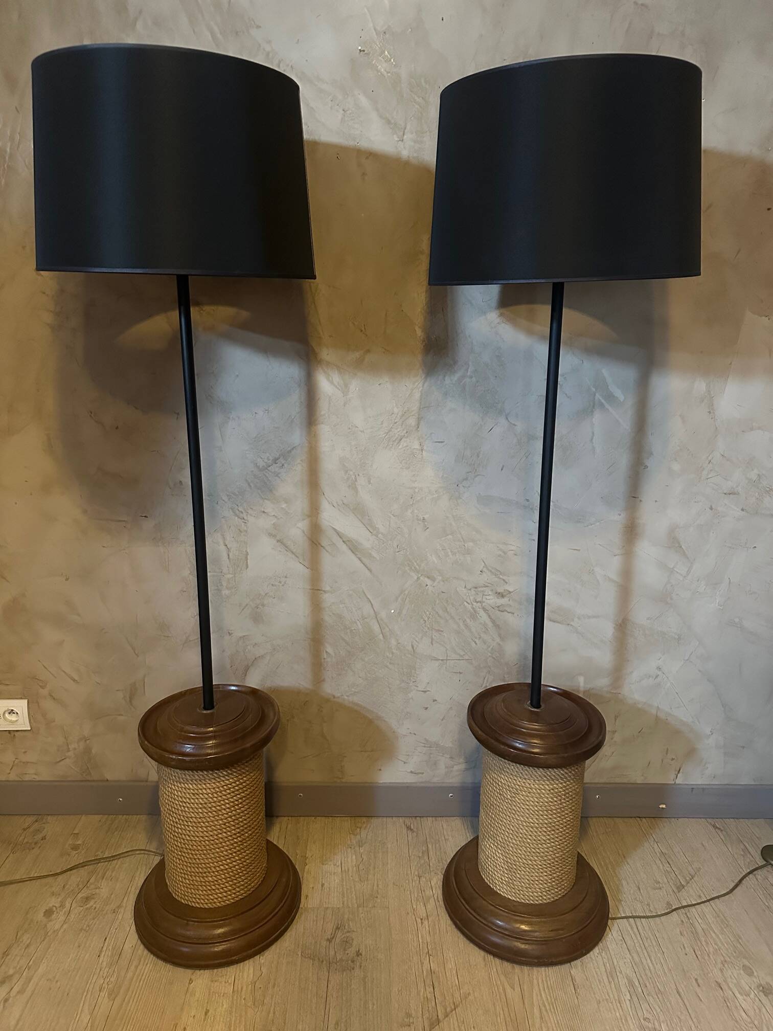 Paire de lampadaire